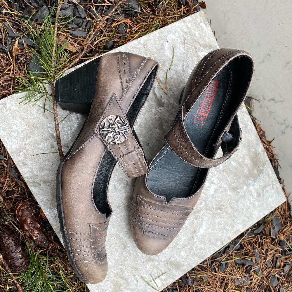 Pikolinos Leather shoes